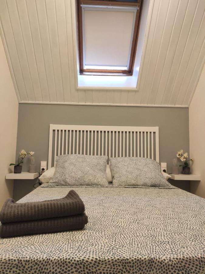 Apartamento Alba Хака Екстериор снимка