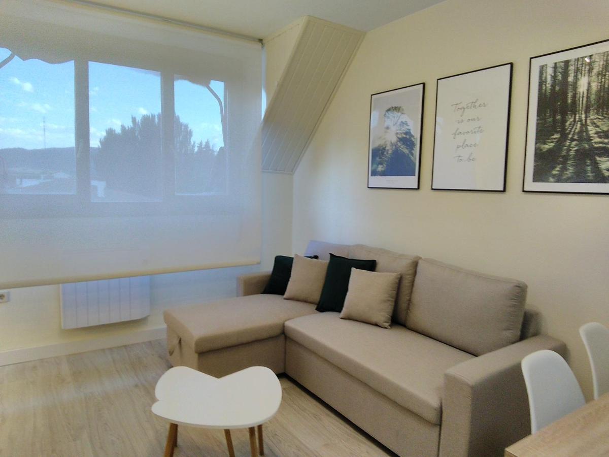 Apartamento Alba Хака Екстериор снимка