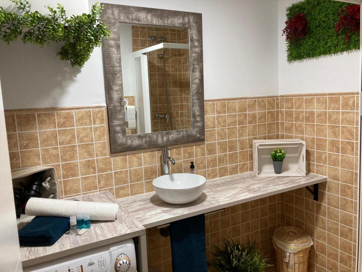 Apartamento Alba Хака Екстериор снимка